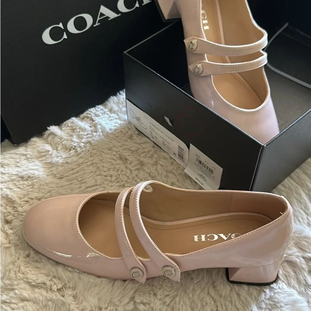 Coach Women's Pink patent Mary Jane Shoes - Picture 1 of 4